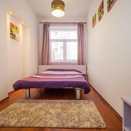 Cozy In Historic City Center *