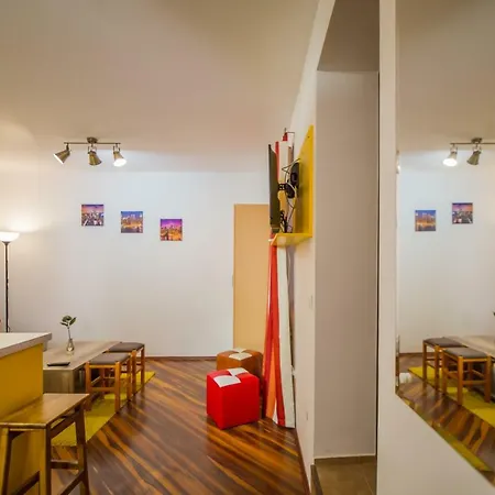 Apartment Cozy In Historic City Center *