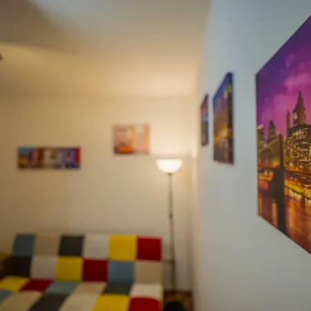 Cozy In Historic City Center *