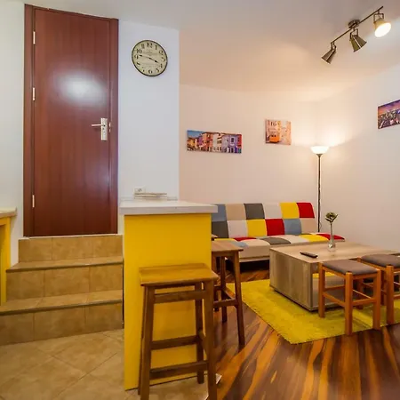 Apartment Cozy In Historic City Center *